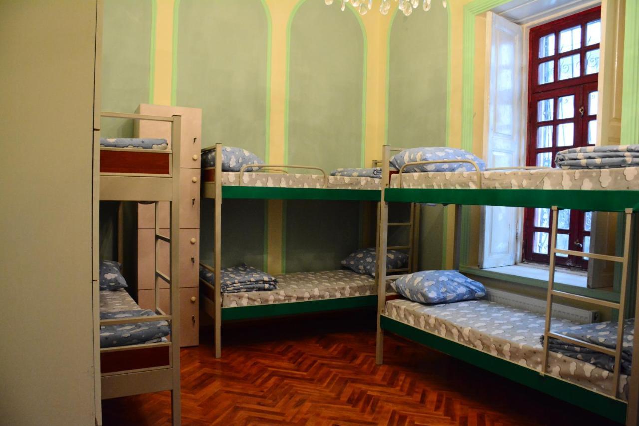 Flora Hostel Baku Extérieur photo