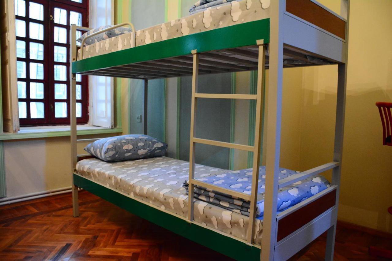 Flora Hostel Baku Extérieur photo