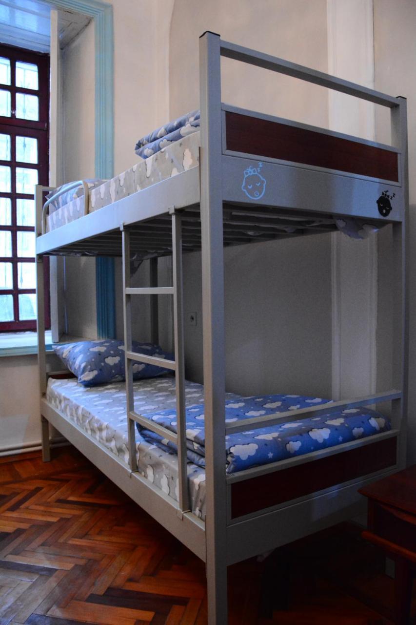 Flora Hostel Baku Extérieur photo