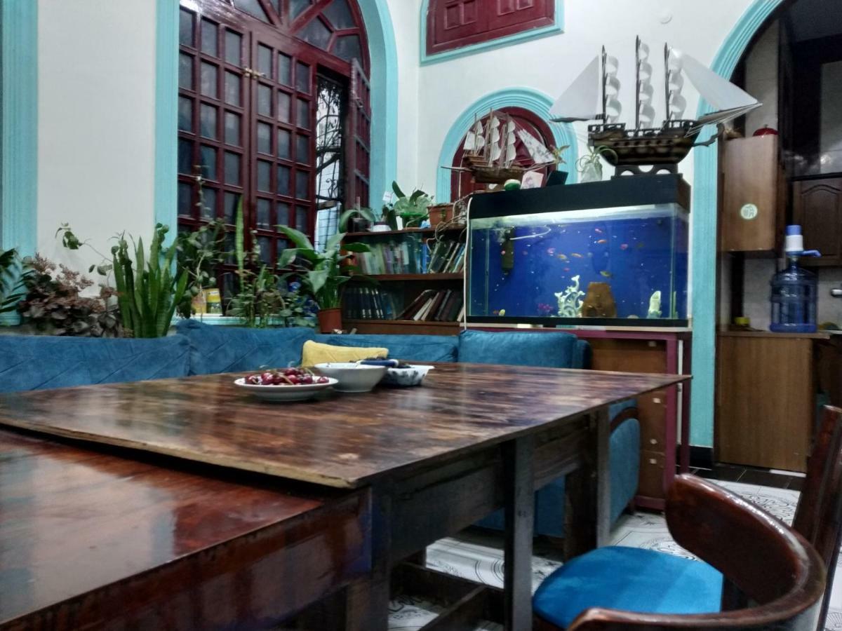 Flora Hostel Baku Extérieur photo